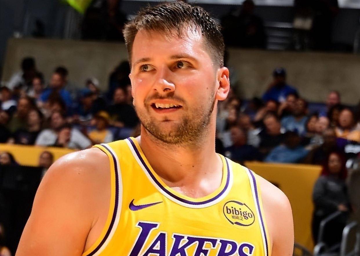 热刺有意费耶诺德后卫汉茨科