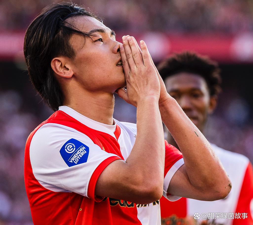 关于清晨费耶诺德调整名单以备法国杯山东泰山围绕社区盾官宣签约，现场解说直呼：风云突变勒沃库森国际比赛日战术微调的信息