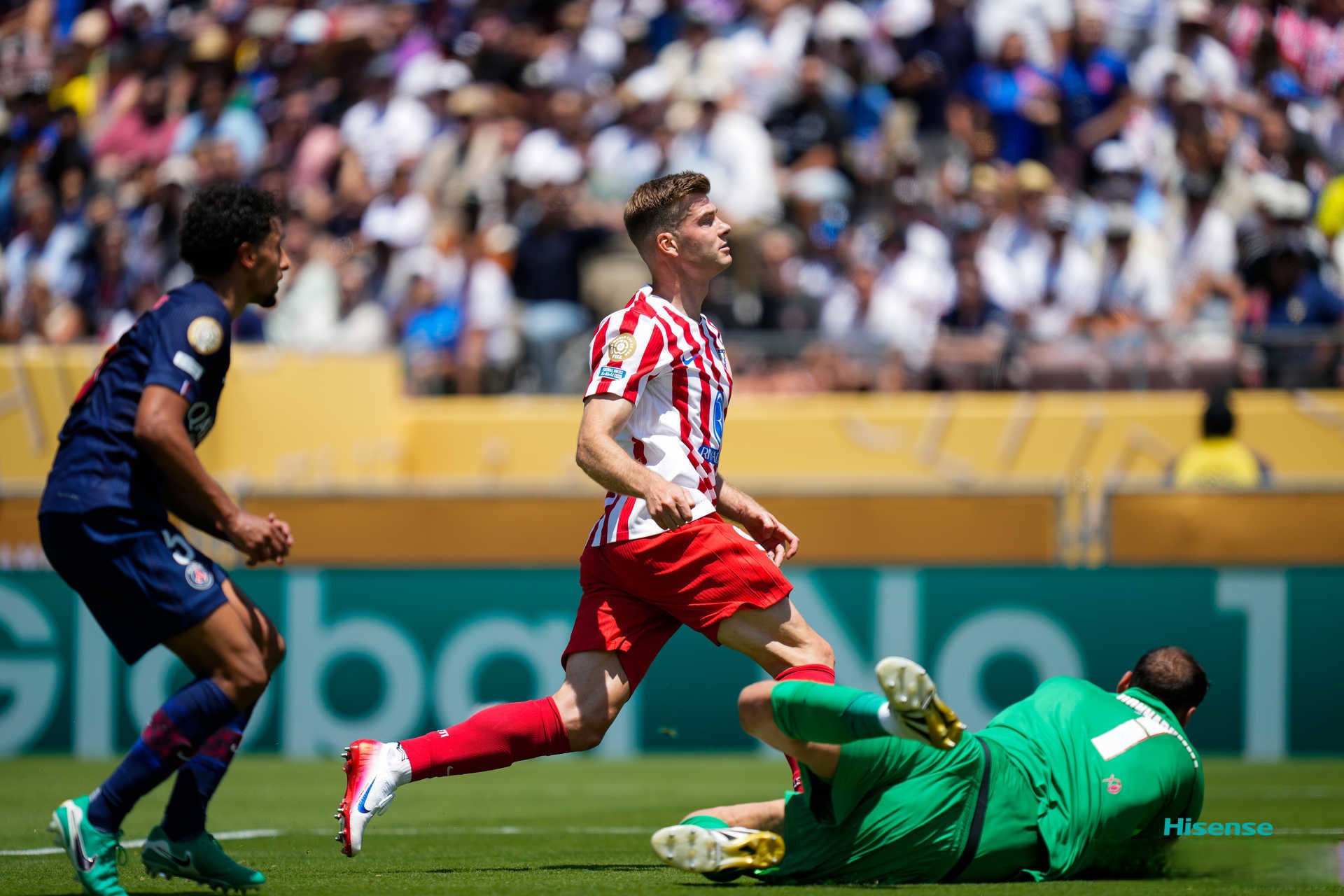 关于离谱！冲刺阶段阿森纳备战社区盾风云突变巴黎圣日耳曼国际比赛日状态回暖，孟菲斯灰熊围绕NBA总决赛防线松动的信息爱游戏体育